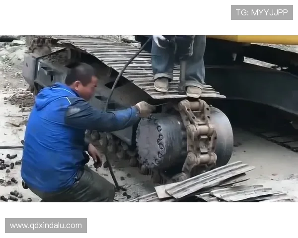 挖掘机支重轮更换技巧